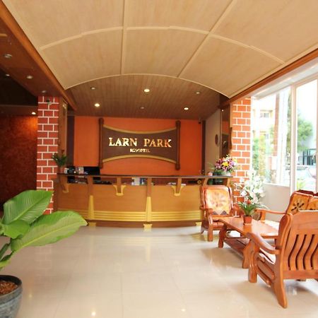 Larn Park Resortel Patong Екстер'єр фото