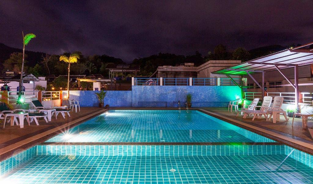 Larn Park Resortel Patong Екстер'єр фото