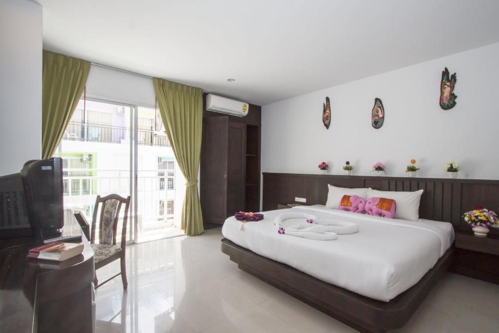 Larn Park Resortel Patong Номер фото
