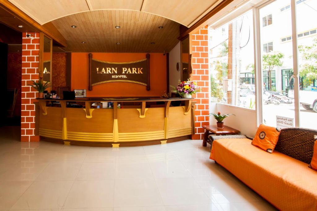 Larn Park Resortel Patong Екстер'єр фото
