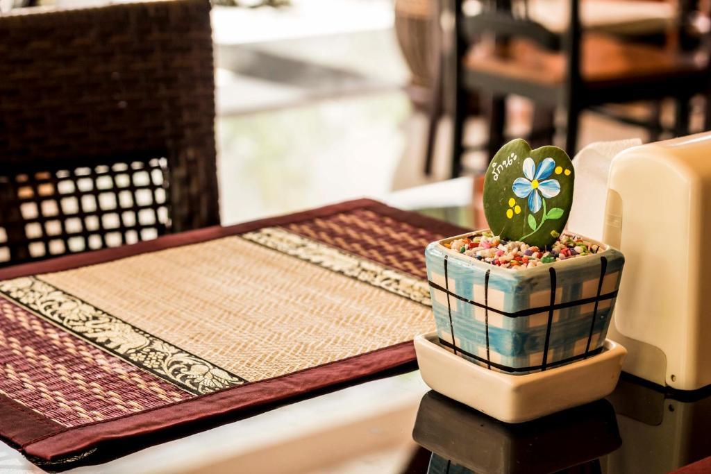 Larn Park Resortel Patong Екстер'єр фото
