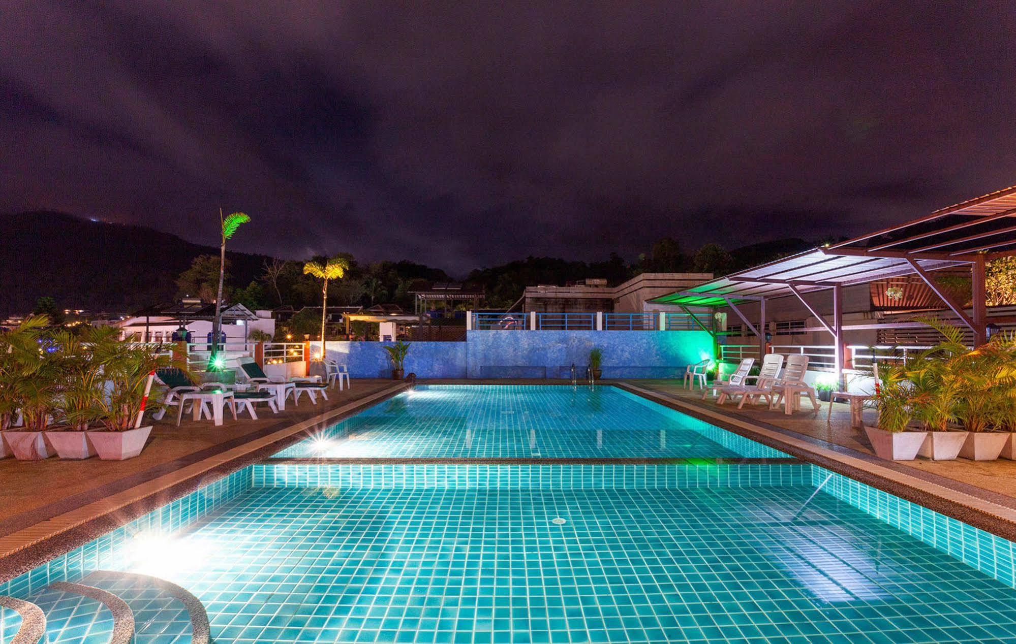 Larn Park Resortel Patong Екстер'єр фото
