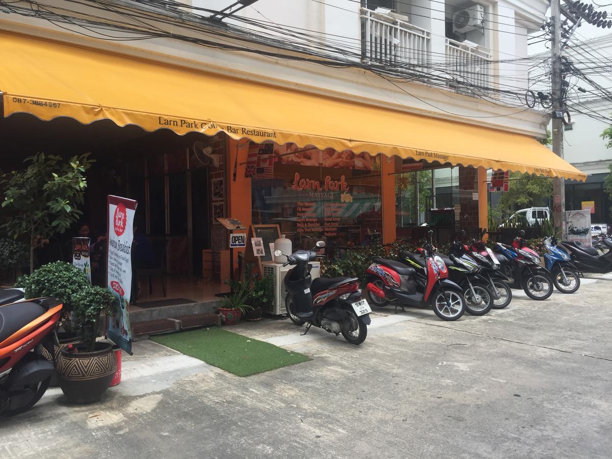 Larn Park Resortel Patong Екстер'єр фото