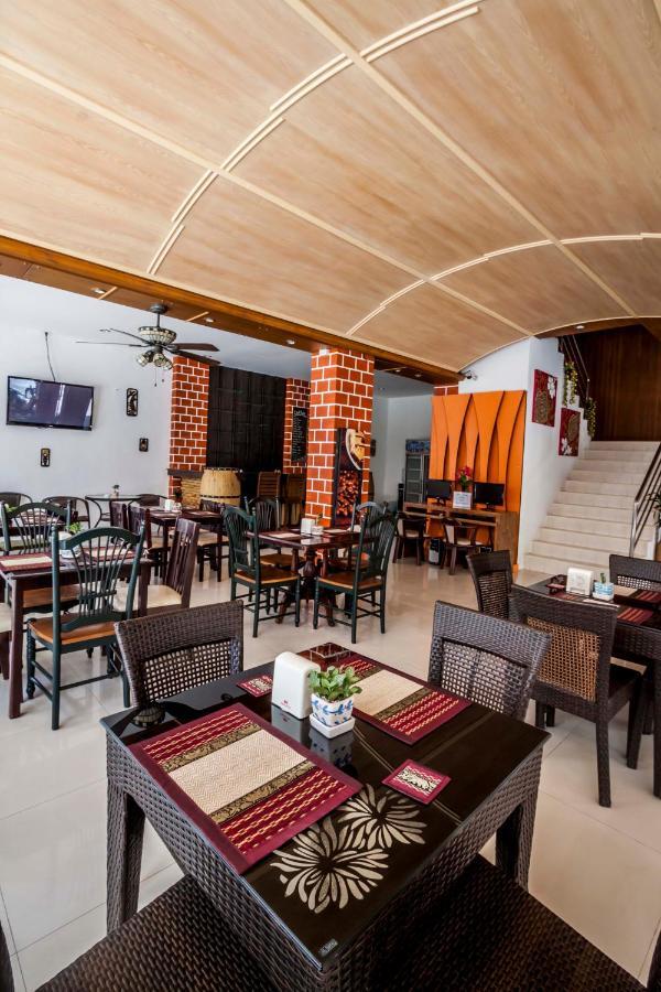 Larn Park Resortel Patong Екстер'єр фото